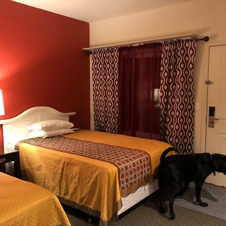 פרנדייל Orca Inn Suites מראה חיצוני תמונה