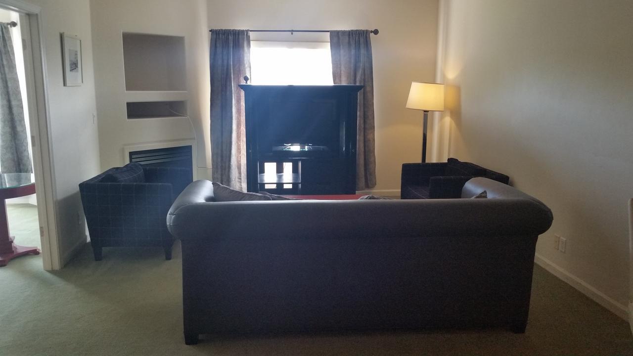 פרנדייל Orca Inn Suites מראה חיצוני תמונה