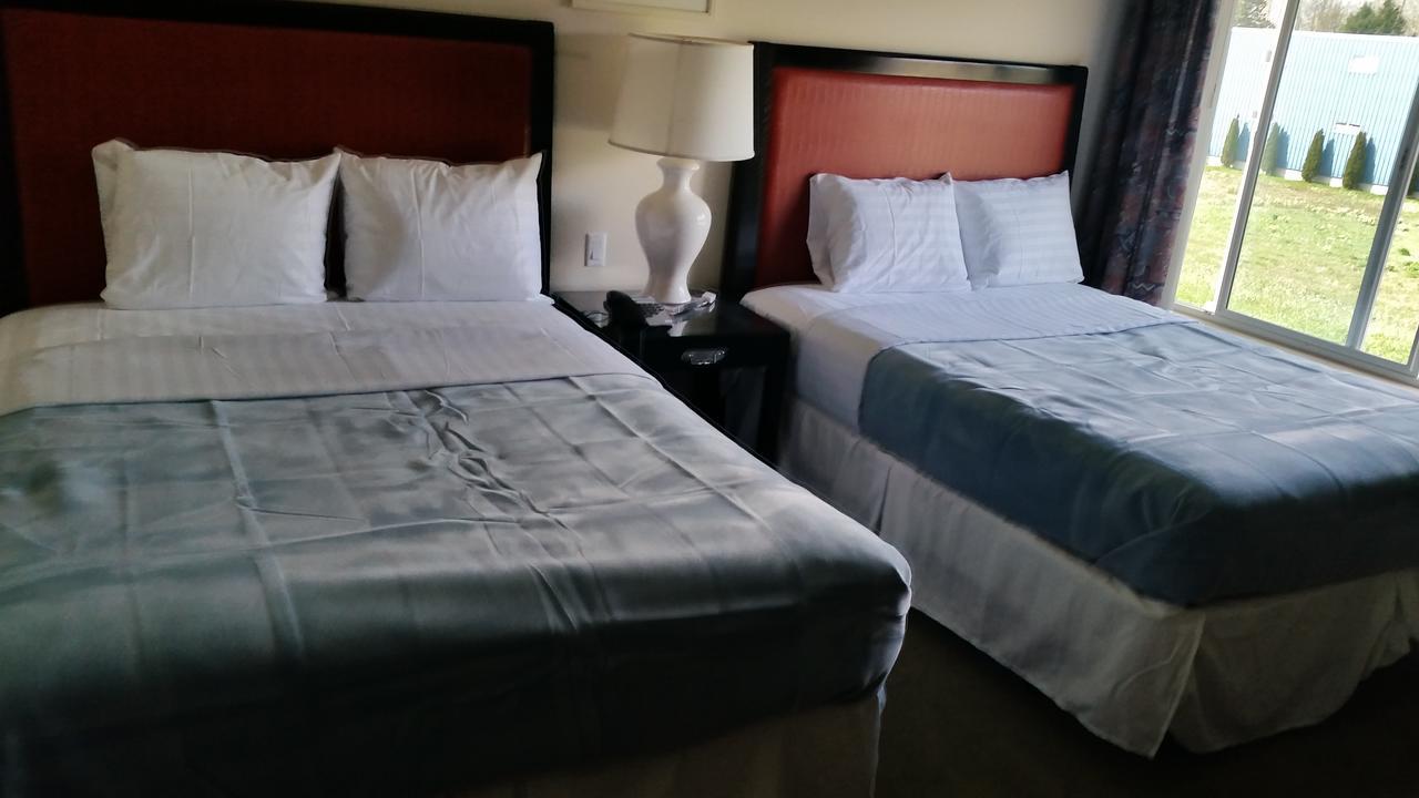 פרנדייל Orca Inn Suites מראה חיצוני תמונה