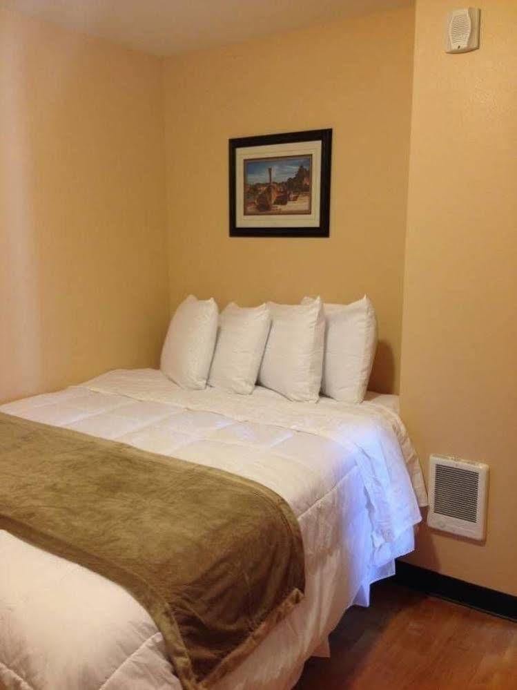 פרנדייל Orca Inn Suites מראה חיצוני תמונה