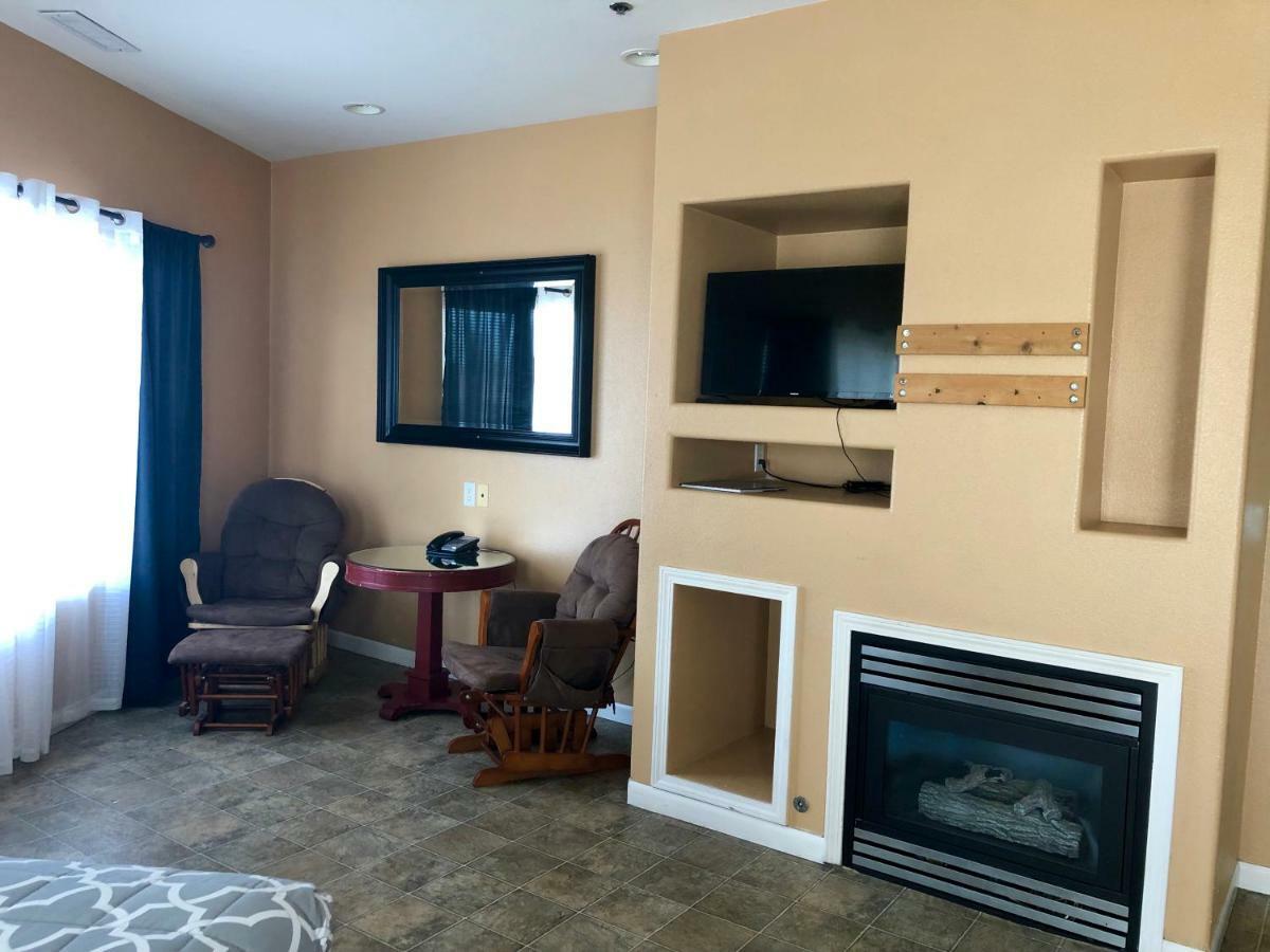פרנדייל Orca Inn Suites מראה חיצוני תמונה